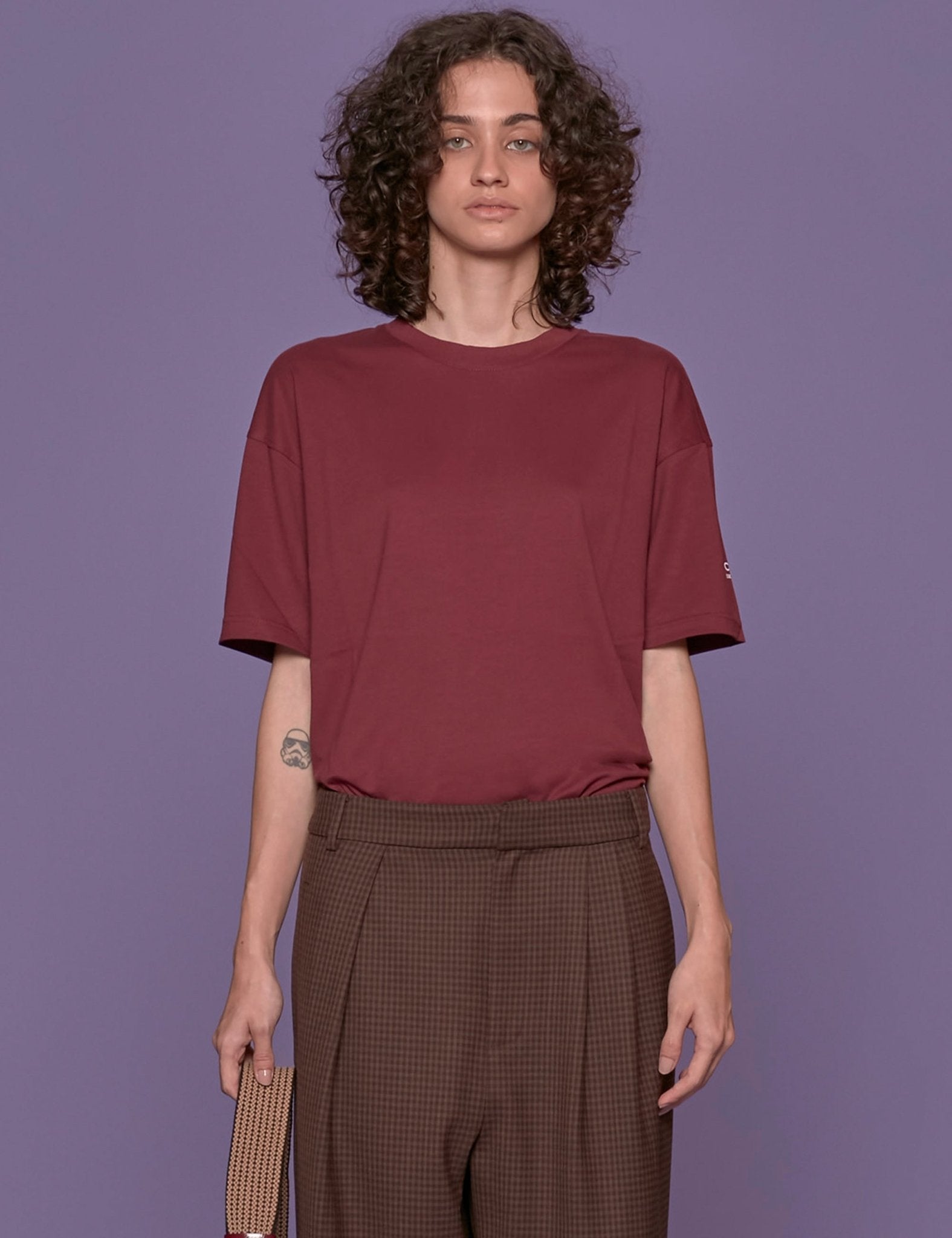 t-shirt over bordeaux - superculture - t-shirt