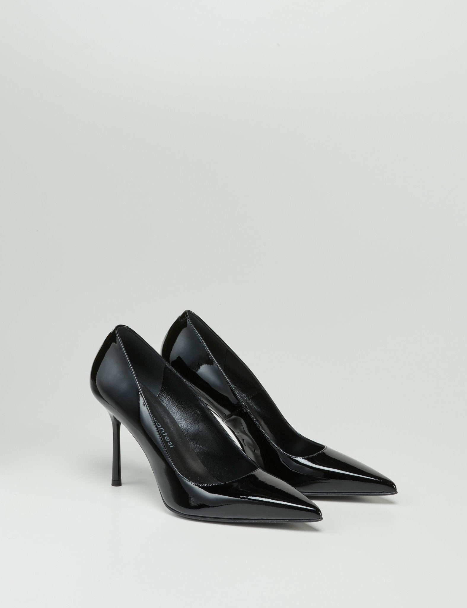 decollete tacco vernice nero - sergio levantesi - decollete tacco