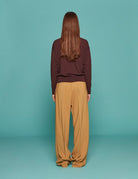 pullover girocollo spalla scesa cioccolato - roberto collina - pullover