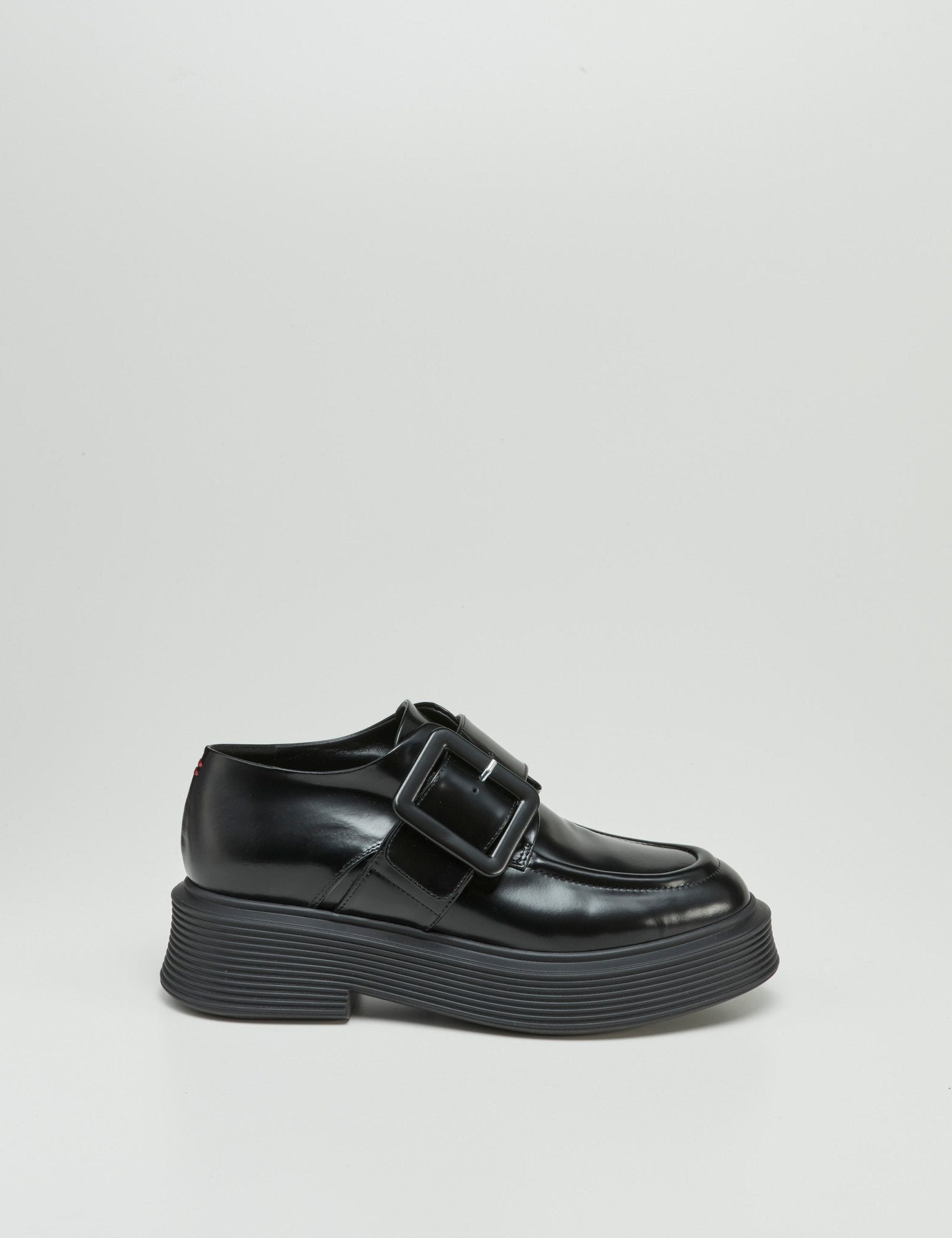 scarpa con fibbia platformn nero - Frida SRL