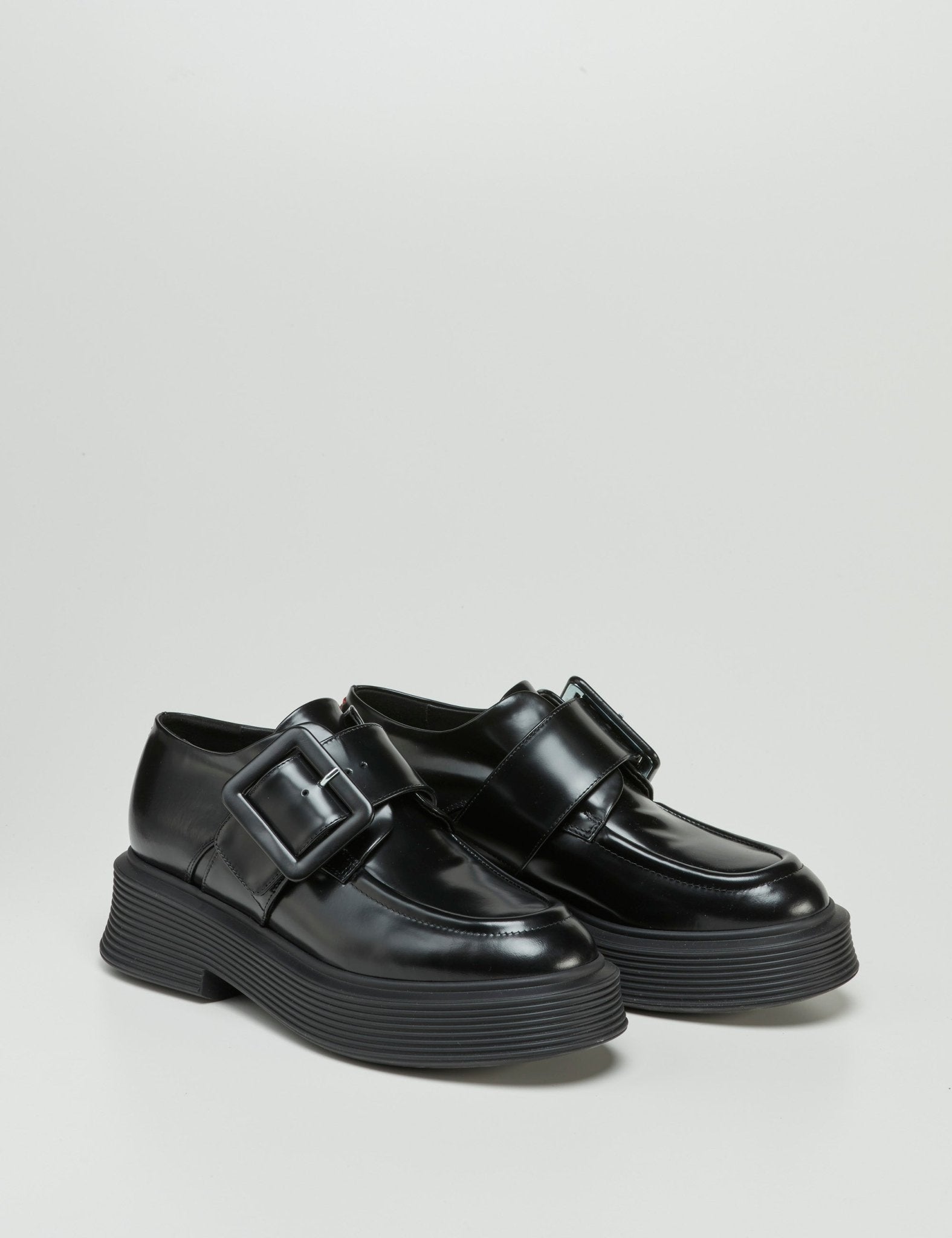 scarpa con fibbia platformn nero - Frida SRL